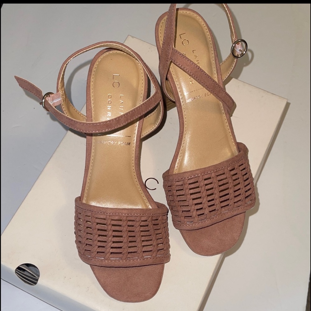LC Lauren Conrad‎ Blush Woven Block Heel Sandals